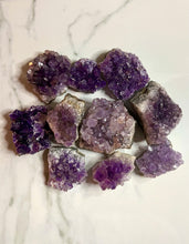 Cargar imagen en el visor de la galería, Amethyst Clusters