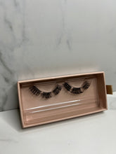 Cargar imagen en el visor de la galería, Krown Clusters