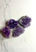 Cargar imagen en el visor de la galería, Amethyst Clusters