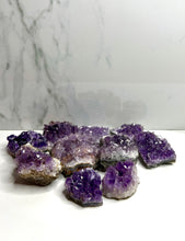 Cargar imagen en el visor de la galería, Amethyst Clusters